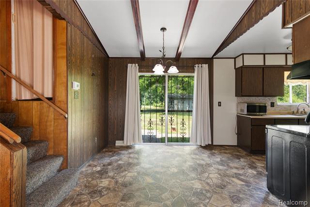 Builiding view eight for 3499 Carpenter, Flint, MI. 48506