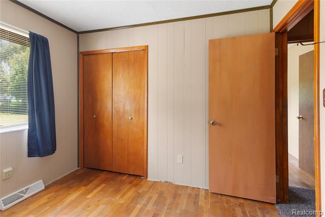 Builiding view fifteen for 3499 Carpenter, Flint, MI. 48506