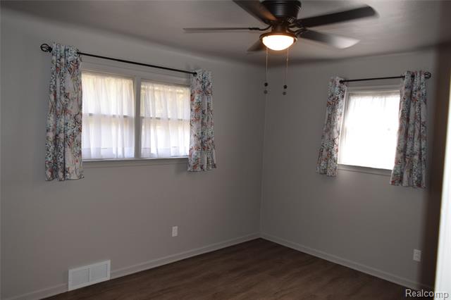 Builiding view eleven for 2446 Lanning, Burton, MI. 48509