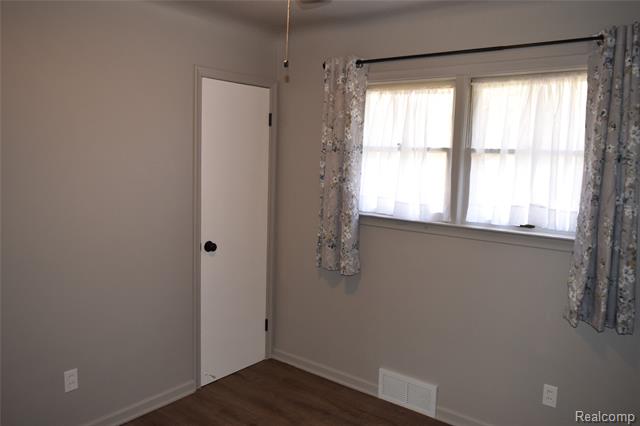 Builiding view fourteen for 2446 Lanning, Burton, MI. 48509