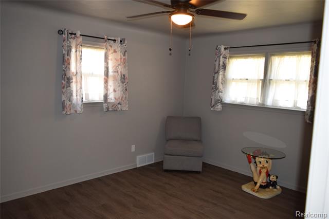 Builiding view nine for 2446 Lanning, Burton, MI. 48509