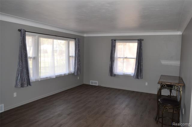 Builiding view three for 2446 Lanning, Burton, MI. 48509