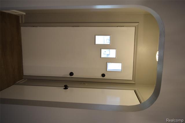 Builiding view two for 2446 Lanning, Burton, MI. 48509