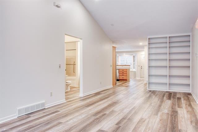 Builiding view fourteen for 914 Chipman Lane, Owosso, MI. 48867