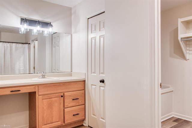 Builiding view seventeen for 914 Chipman Lane, Owosso, MI. 48867