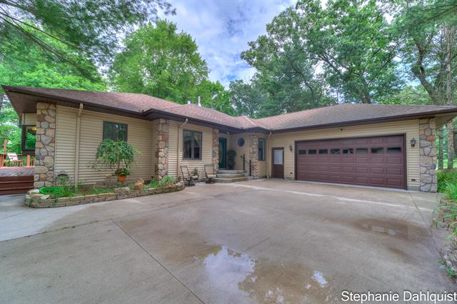 front view for 9160 Mill Pond Trail, Whitehall, Mi. 49461