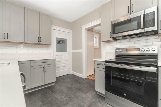 Builiding view eight for 814 Jefferson, Ann Arbor, MI. 48103