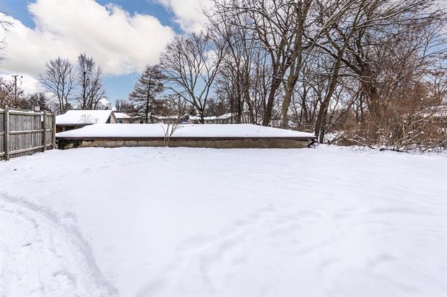 Builiding view forty four for 814 Jefferson, Ann Arbor, MI. 48103
