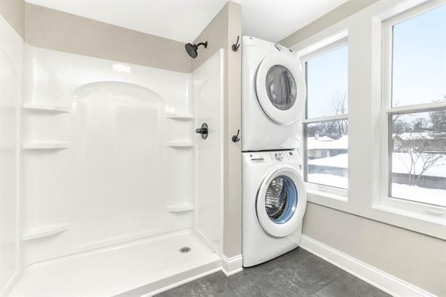 Builiding view fourteen for 814 Jefferson, Ann Arbor, MI. 48103