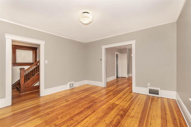 Builiding view nineteen for 814 Jefferson, Ann Arbor, MI. 48103