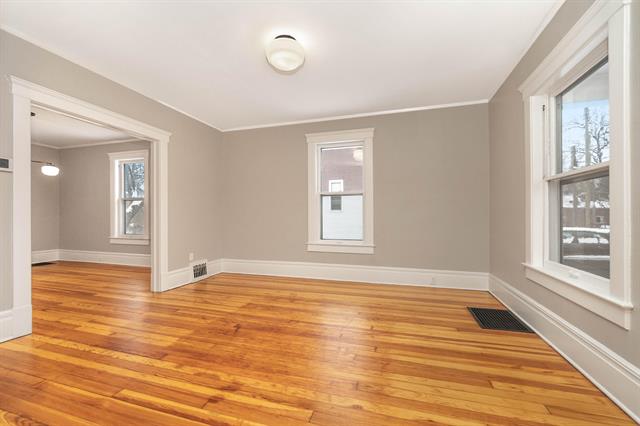 Builiding view seventeen for 814 Jefferson, Ann Arbor, MI. 48103