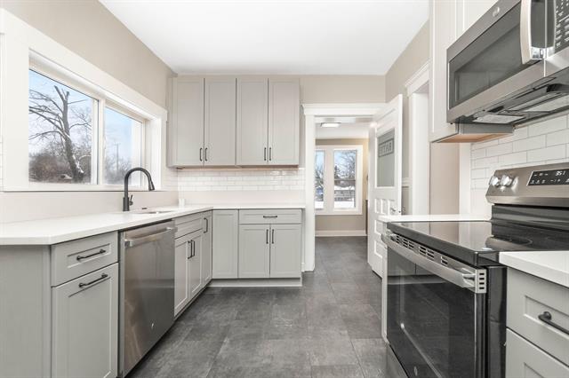 Builiding view six for 814 Jefferson, Ann Arbor, MI. 48103