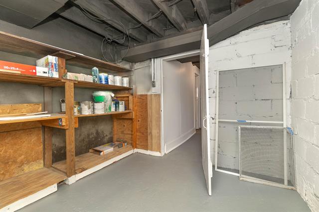 Builiding view thirty seven for 814 Jefferson, Ann Arbor, MI. 48103