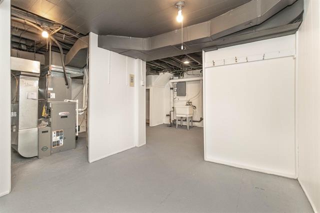 Builiding view thirty three for 814 Jefferson, Ann Arbor, MI. 48103