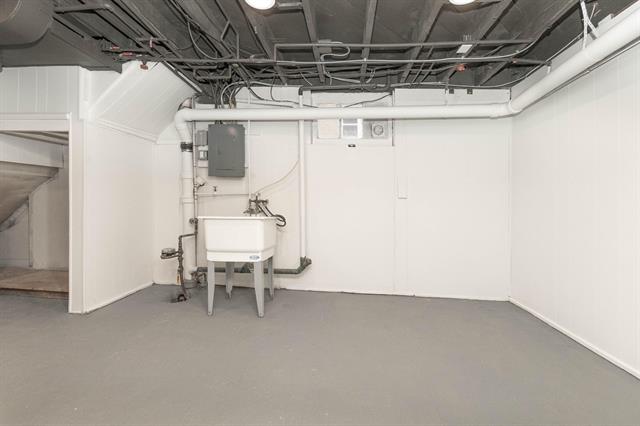 Builiding view thirty two for 814 Jefferson, Ann Arbor, MI. 48103