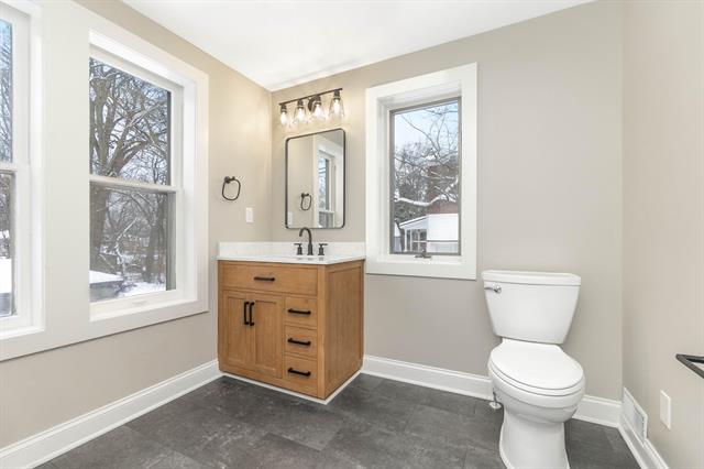 Builiding view twelve for 814 Jefferson, Ann Arbor, MI. 48103