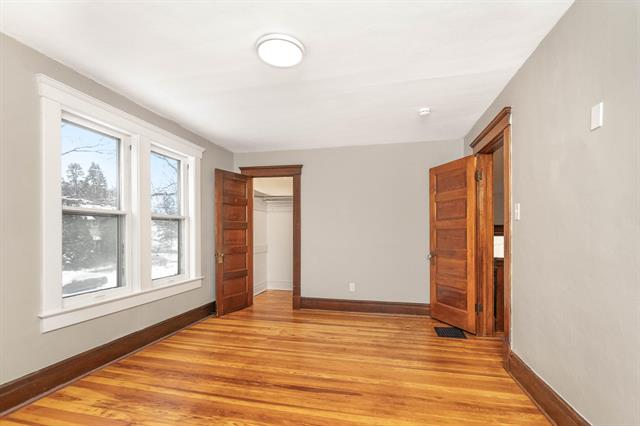 Builiding view twenty one for 814 Jefferson, Ann Arbor, MI. 48103