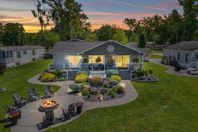 front view for 912 Beckwith Shore, Quincy, Mi. 49082