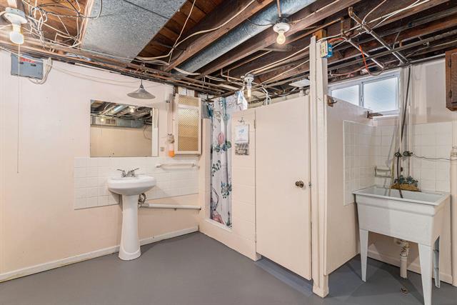 Builiding view fourteen for 1345 Hendrick, Muskegon, MI. 49441