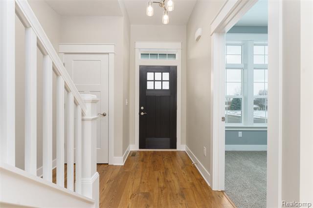 Builiding view one for 539 Wildwood, Owosso, MI. 48867