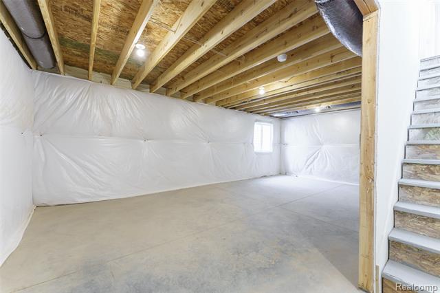 Builiding view twenty one for 539 Wildwood, Owosso, MI. 48867