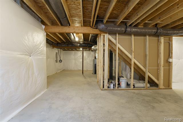 Builiding view twenty three for 539 Wildwood, Owosso, MI. 48867