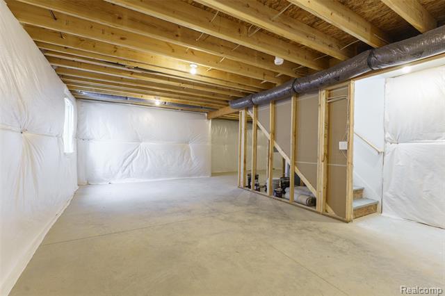 Builiding view twenty two for 539 Wildwood, Owosso, MI. 48867