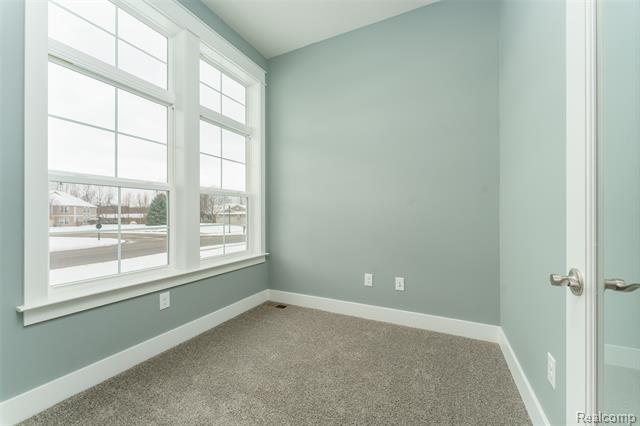 Builiding view two for 539 Wildwood, Owosso, MI. 48867