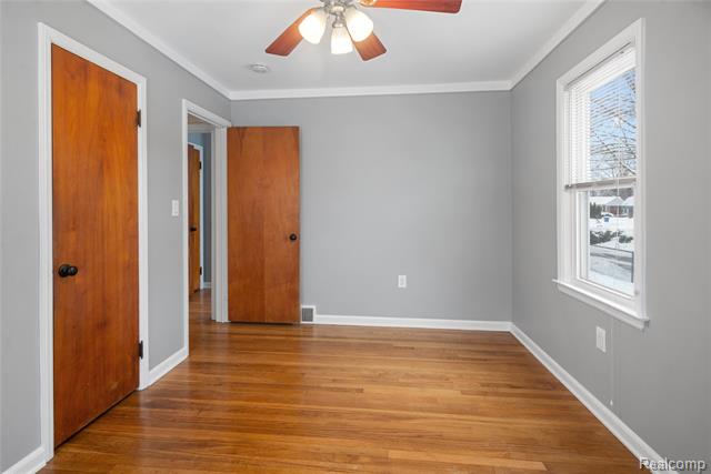 Builiding view fourteen for 242 Preston, Waterford, MI. 48328