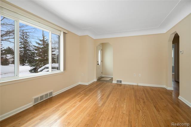 Builiding view three for 242 Preston, Waterford, MI. 48328