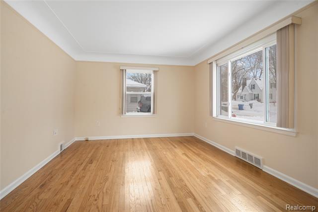 Builiding view two for 242 Preston, Waterford, MI. 48328