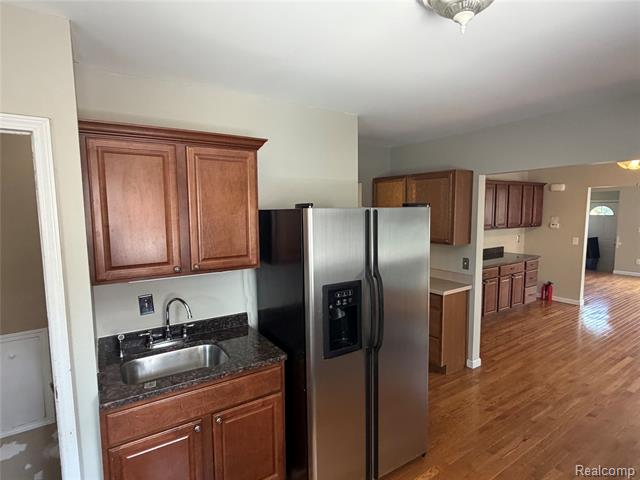 Builiding view seven for 47 Osceola, Pontiac, MI. 48341