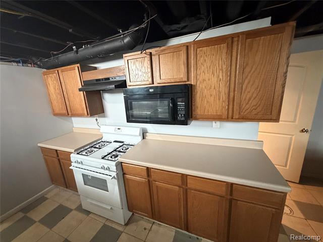 Builiding view seventeen for 47 Osceola, Pontiac, MI. 48341