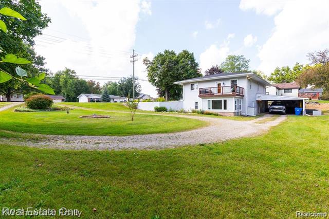 front view for 331 Lochaven Rd, Waterford, Mi. 48327
