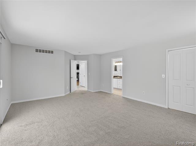 Builiding view nine for 3039 Edgefield, Waterford, MI. 48328