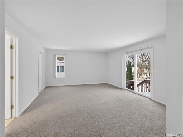 Builiding view seven for 3039 Edgefield, Waterford, MI. 48328