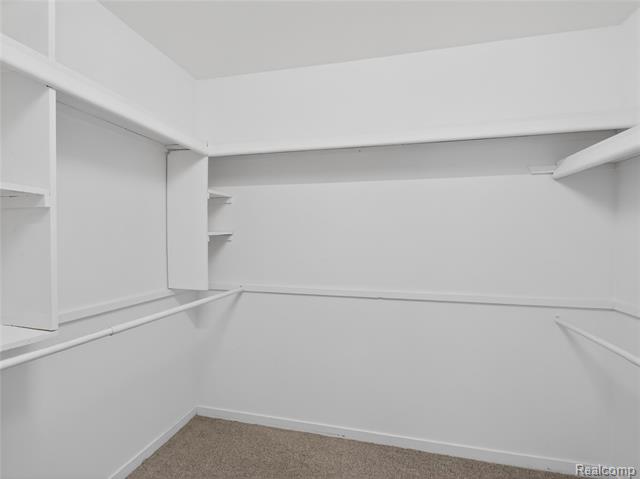 Builiding view ten for 3039 Edgefield, Waterford, MI. 48328