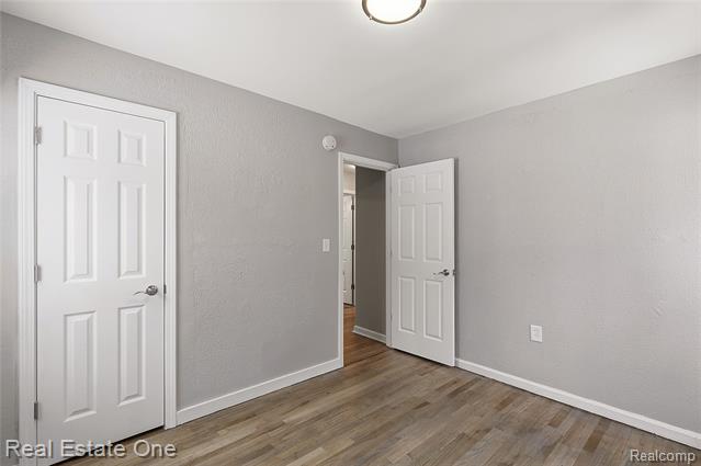 Builiding view eleven for 305 Liberty, Pontiac, MI. 48341