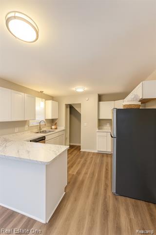 Builiding view two for 305 Liberty, Pontiac, MI. 48341