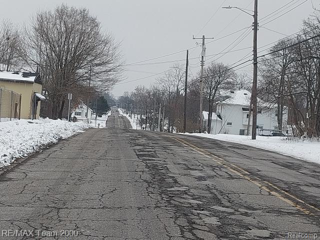 Builiding view four for 309 E Pike, Pontiac, MI. 48342