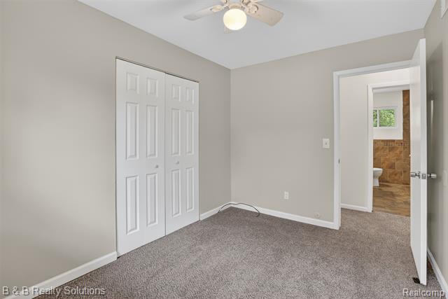 Builiding view eleven for 271 S Williams Lake, Waterford, MI. 48327