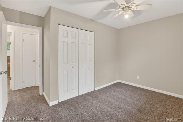 Builiding view thirteen for 271 S Williams Lake, Waterford, MI. 48327