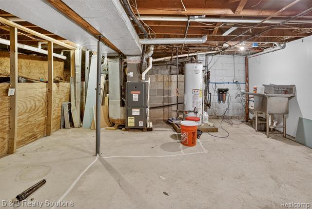 Builiding view twenty for 271 S Williams Lake, Waterford, MI. 48327
