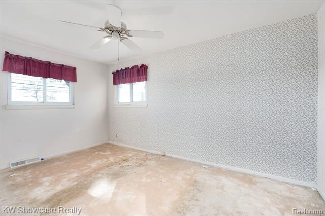 Builiding view forty four for 5274 Cooley Lake, Waterford, MI. 48327