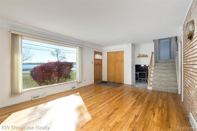 Builiding view sixteen for 5274 Cooley Lake, Waterford, MI. 48327