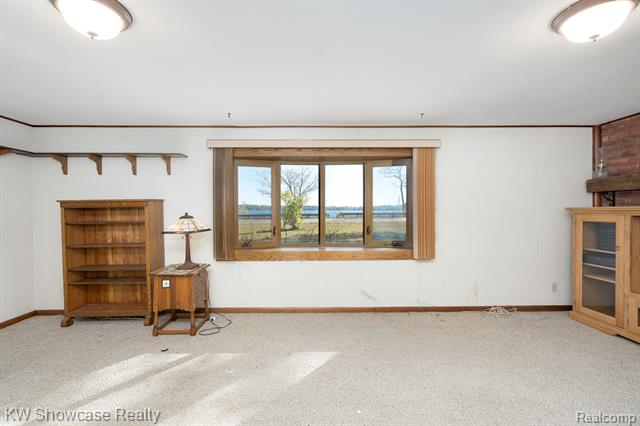 Builiding view thirty one for 5274 Cooley Lake, Waterford, MI. 48327