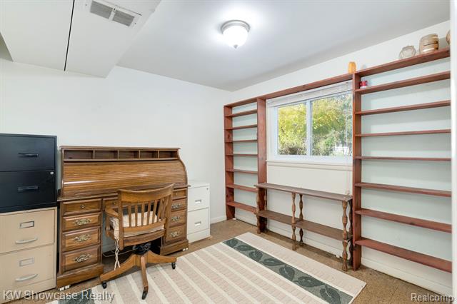 Builiding view thirty seven for 5274 Cooley Lake, Waterford, MI. 48327