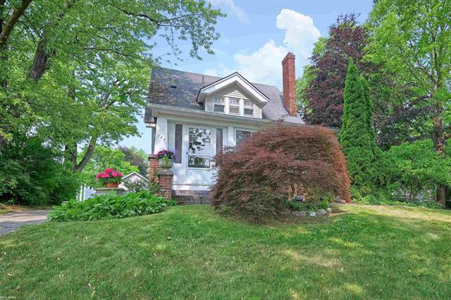 front view for 126 S Roslyn Rd, Waterford, Mi. 48328