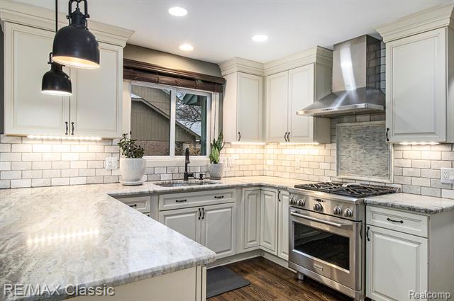 Builiding view eight for 8789 El Dorado, White Lake, MI. 48386