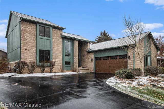 Builiding view one for 8789 El Dorado, White Lake, MI. 48386